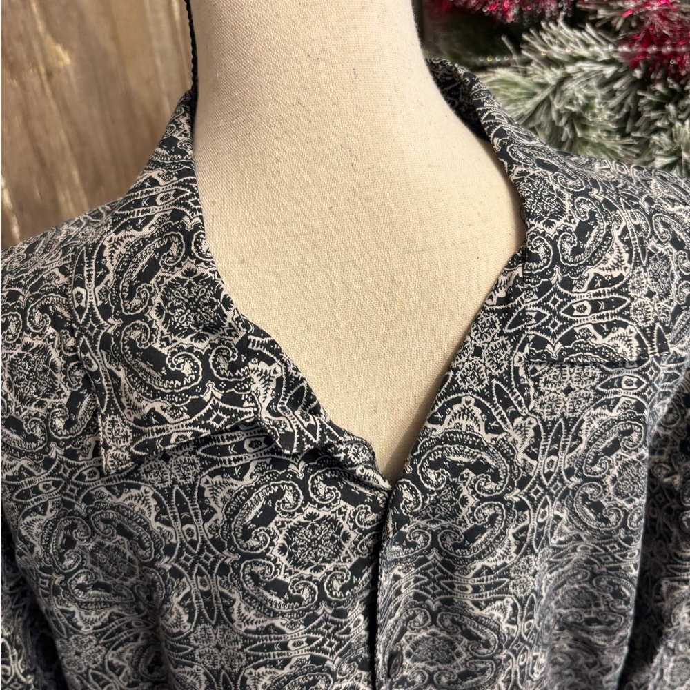 Button up mens top silk size large abstract print - Picture 3 of 4